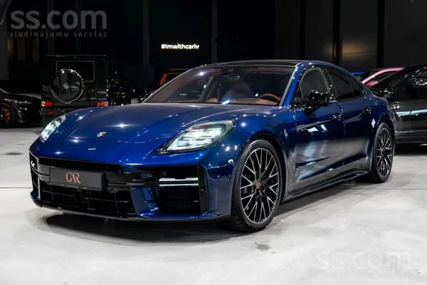 Porsche Jaunā Porsche Panamera 4 E-Hybrid ar 470 Zs jaudu.