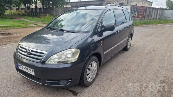 Toyota Avensis Verso