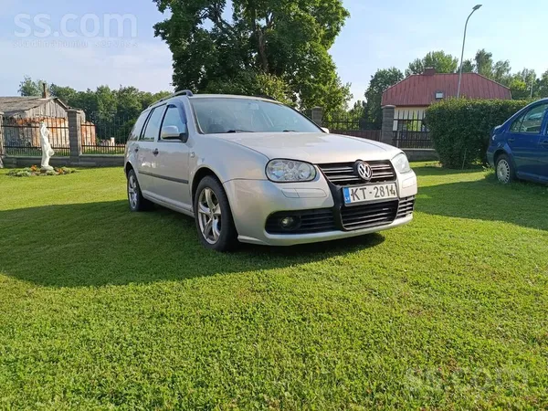 Pārdodu uzticamu auto, ir vizuāli defekti. Sēdies un brauc. .Авто в хорошем