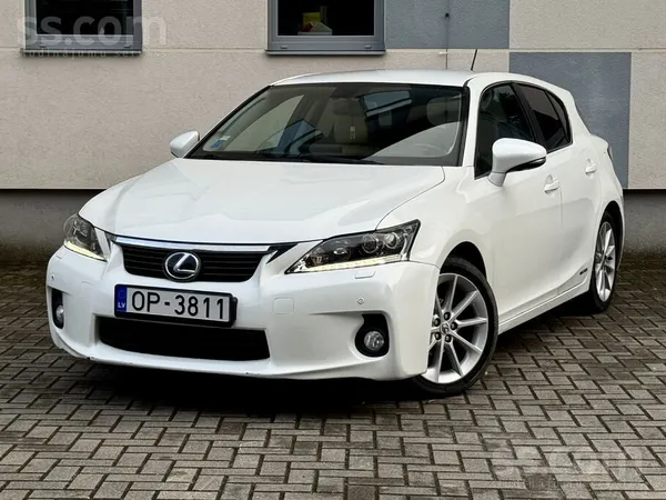 Pārdodu Lexus Ct200H, 2011. gada modelis. Auto tikko ievesta. 

Automašīna