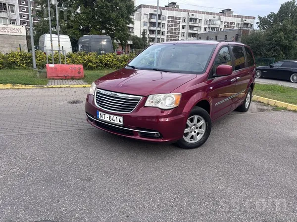 Chrysler Продаю или меняю Chrysler Grant Voyager, 2013.g. ,
