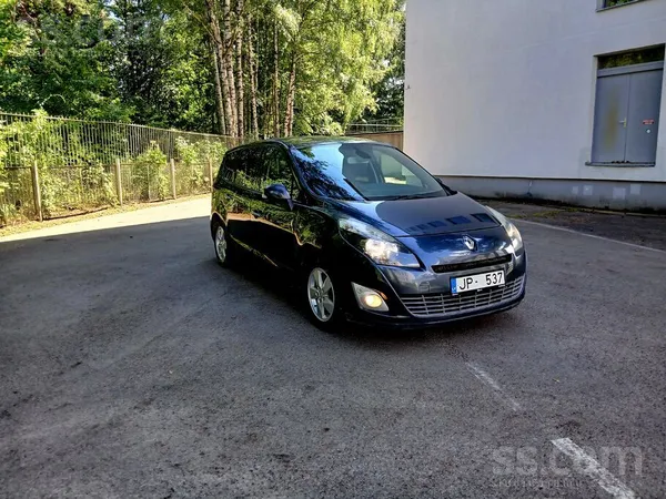 Renault Продаю Renault Grand Scenic, 7 мест. Надежный, вме