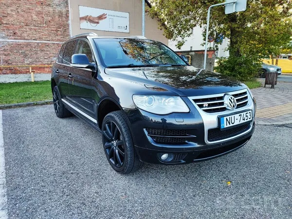 Volkswagen Touareg 2009, 3.0D dīzelis, Automāts, SUV/Apvidus, Melns — Latvijā