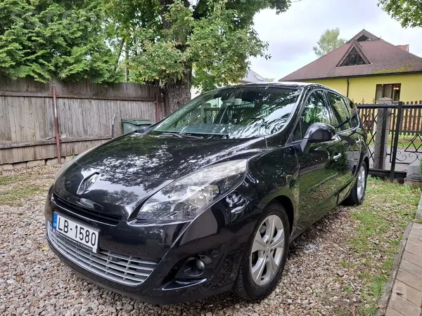 Renault Pardodu Renualt Grand Scenic 2010 gads 1.9d auto l