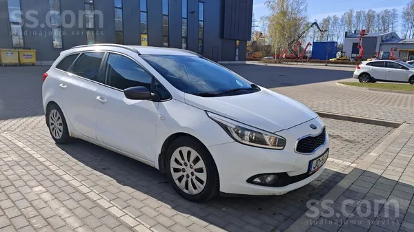 Kia Ceed 1.4 Crdi (дизель) технически исправна, вопросы только к внешности