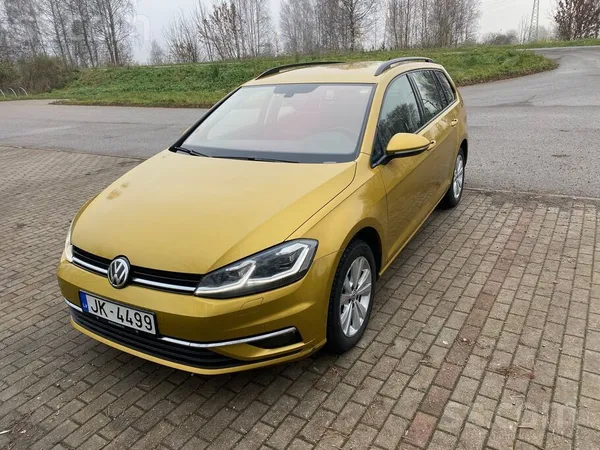 Pārdod VW Golf 2018.gada ar 1.4, 92kw. Ļoti ekonomisks auto. Automāts. TA lī