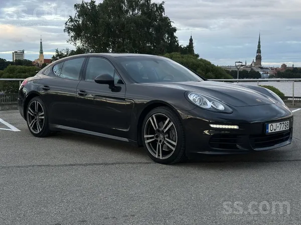 Porsche Pārdodu Porsche Panamera Facelift 2014. gada