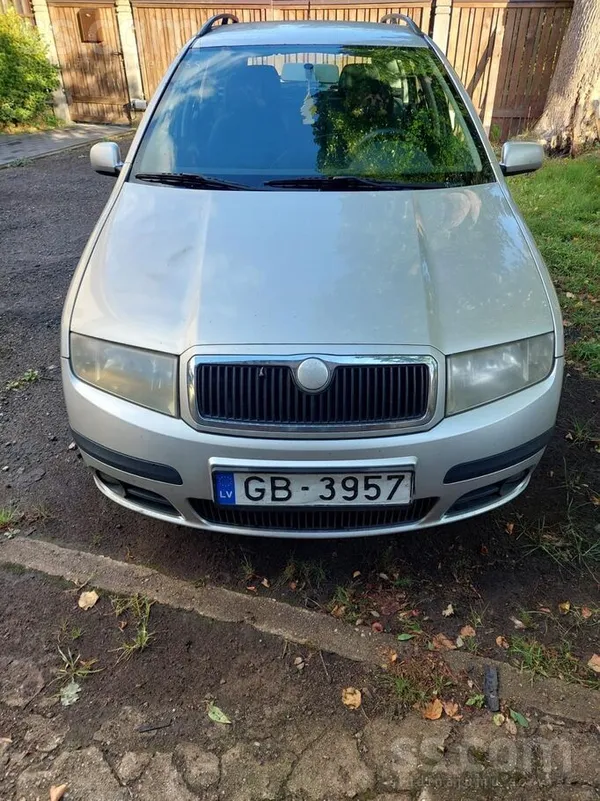Pārdod Skoda Fabia 2006 gada. 1, 2. (47Kw / 64Zs) Benzīns , Ekonimisks patēr