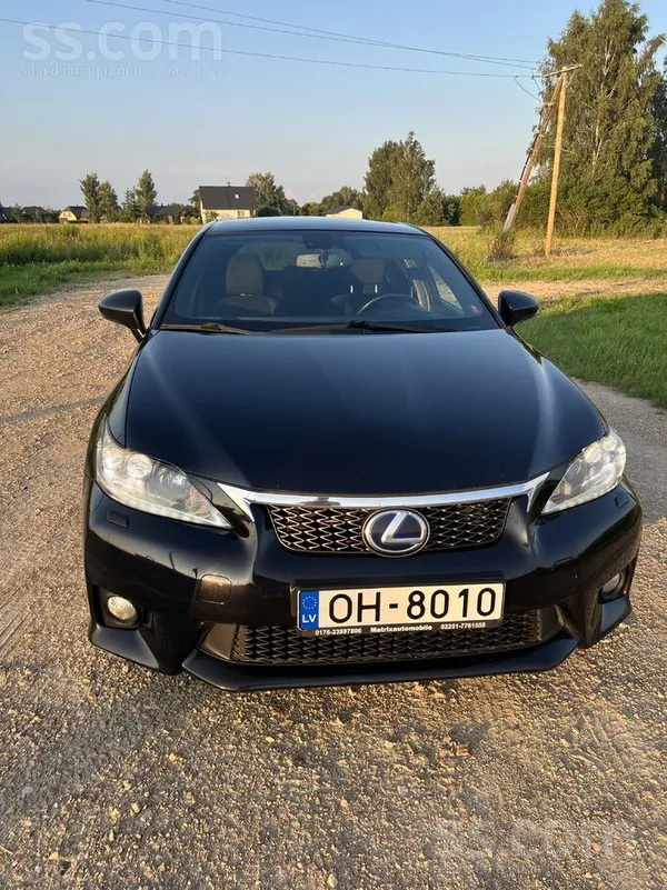 Pārdodu ekonomisku un uzticamu Lexus CT 200h Hybrid F Sport. 
2012.gada izl
