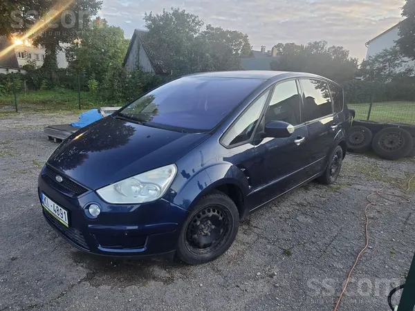 Ford Benzīns-gāze, viss darbojas, grīda labā stāvoklī,