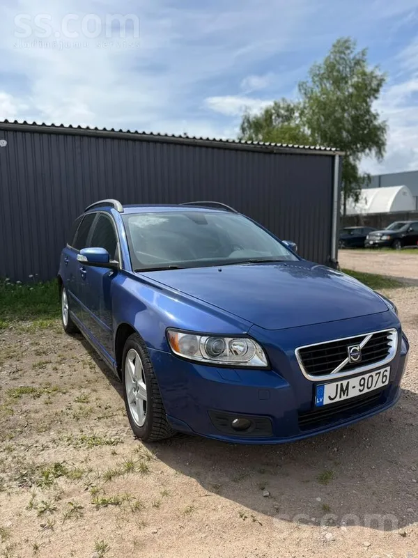 Volvo V50