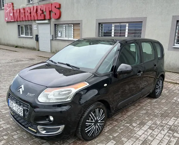 Citroen C3 Picasso ar 1, 4Vti 70kw benzīna dzinēju. Tikko atbraucis no Vācij