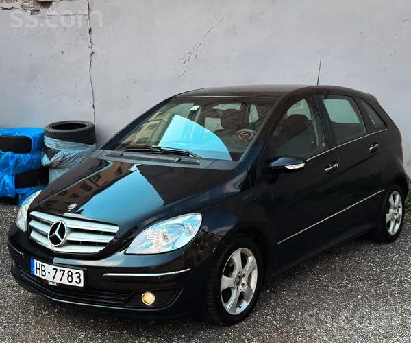 Mercedes B200