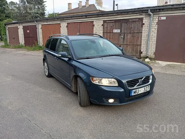 Volvo V50