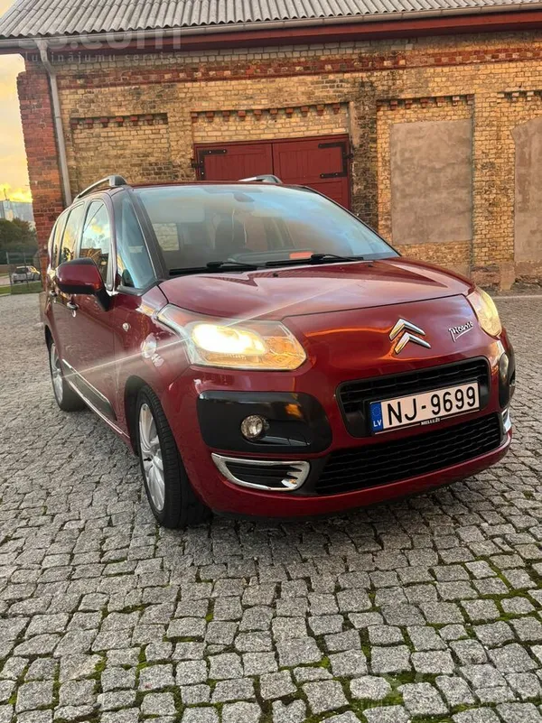 Citroen C3 Picasso 2011, 1.6 benzīns, Manuāls, Furgons, Sarkans — Latvijā