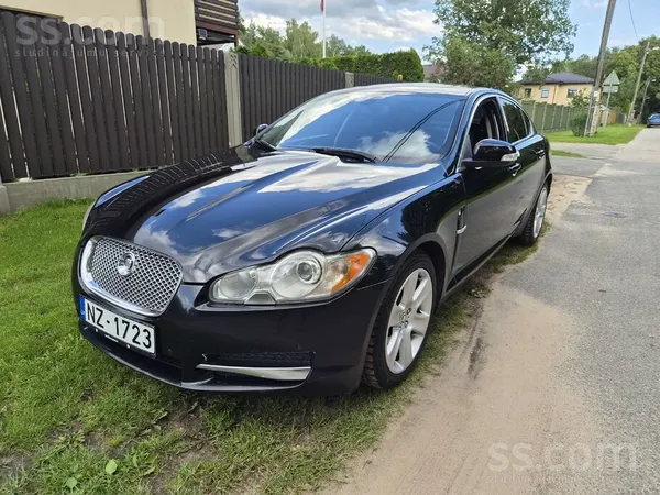 Jaguar XF