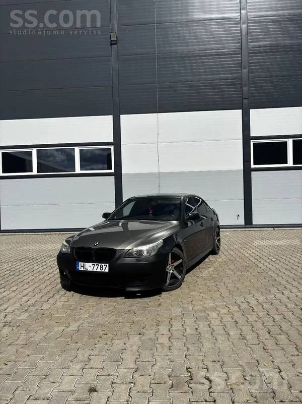 BMW 525
