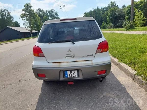 Mitsubishi Outlander