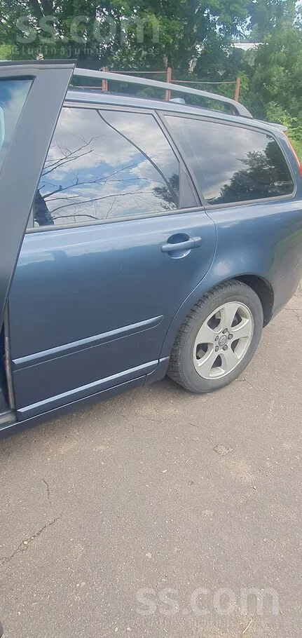 Volvo V50