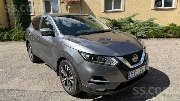 Nissan Qashqai - 1