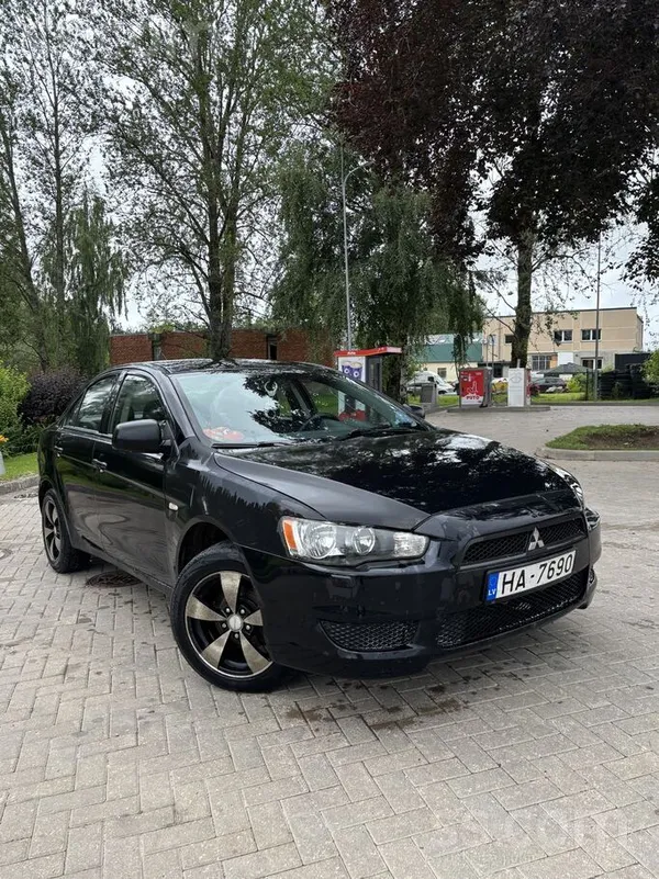 Mitsubishi Lancer