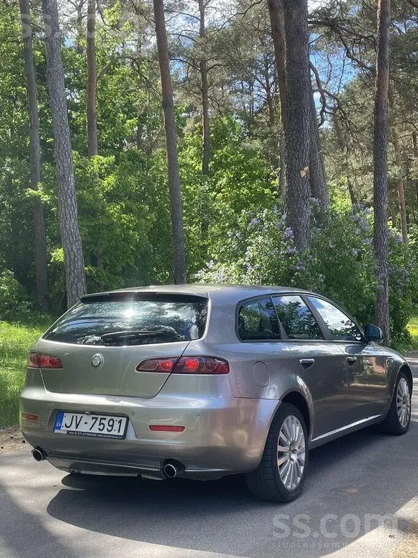 Alfa-Romeo 159