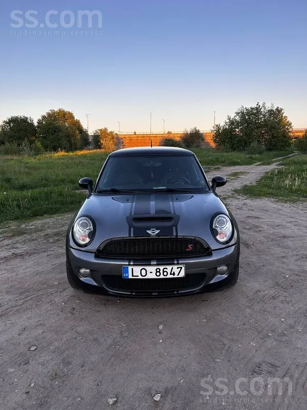 Автомобиль в хорошем состоянии. Сделано большое ТО на пробеге 210000. Замене