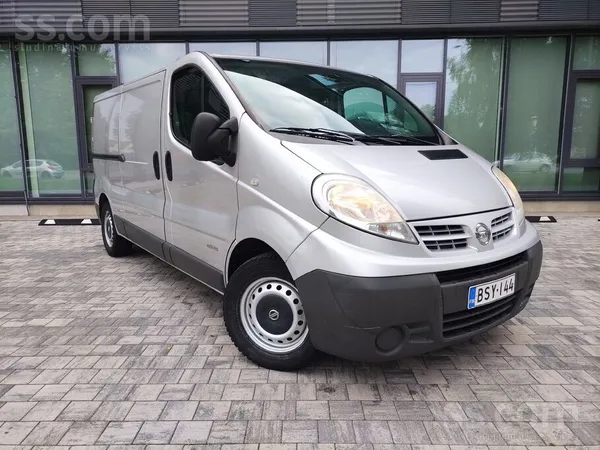 Pardodu Nissan Primastar garā bāze. 3 Sēdvietas. Tikko no Somijas. 
Dzinējs