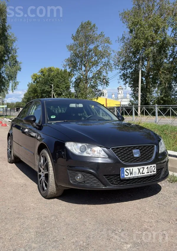 Pārdodu automašīnu labā tehniskā stāvoklī. Tā ir ekonomiska. Patiess nobrauk