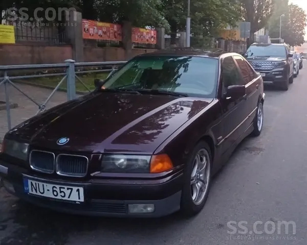 BMW 225