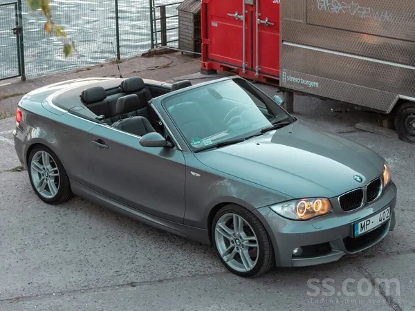 BMW 123d Cabrio M-Sportpaket Twin power turbo 201hp li
