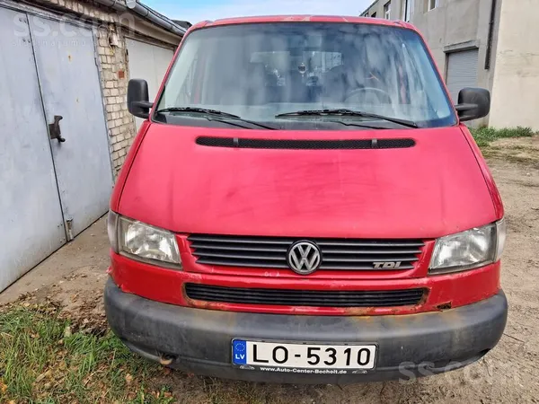Volkswagen WV T4 Multivan 1999г. март TO 07.02.27 в салоне ес