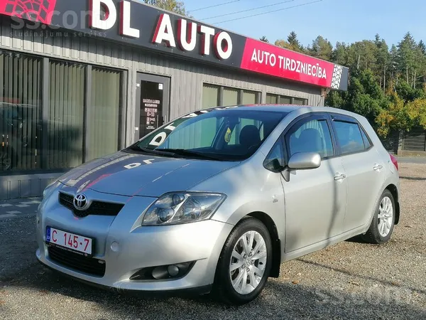 Pārdod Toyota Auris 2, 2/130 kw dīzelis, manuāls. 
Auto ir labā tehniskā un