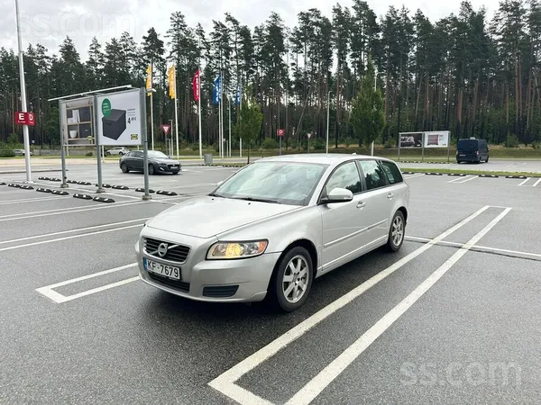 Volvo V50