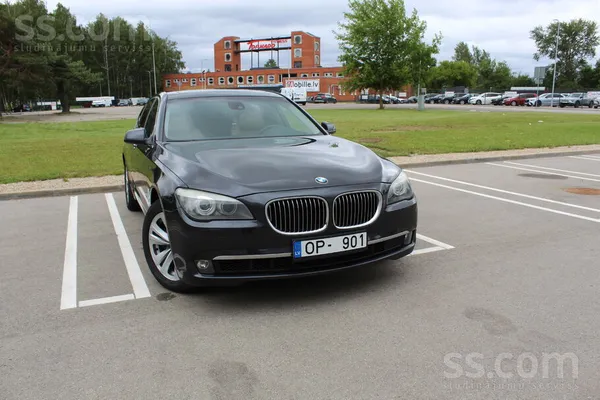 BMW 730