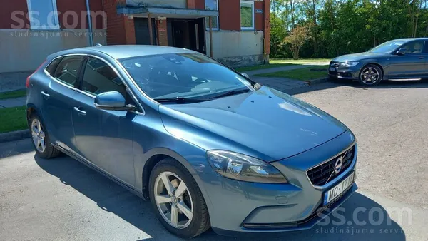 Volvo V40