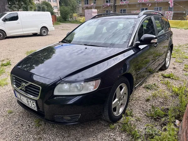 Volvo V50
