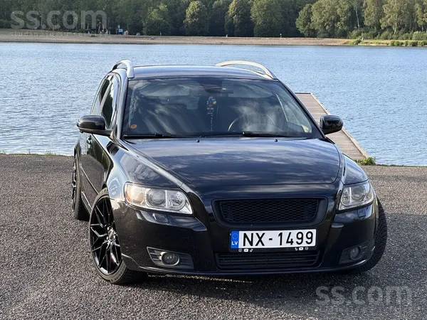 Volvo V50