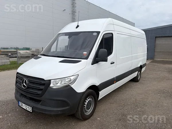 Mercedes Фирма продаёт микроавтобус из Франции, без пробега