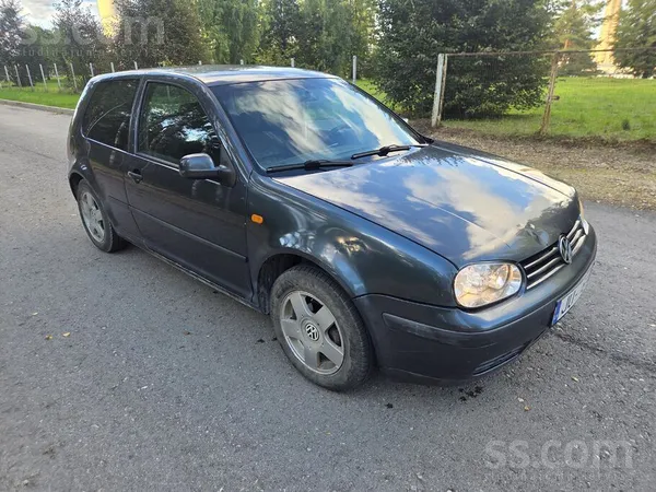 Volkswagen Golf 4 - 1