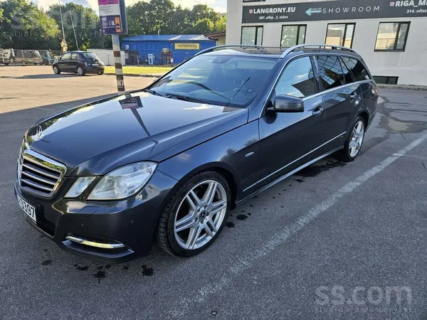 Mercedes E220