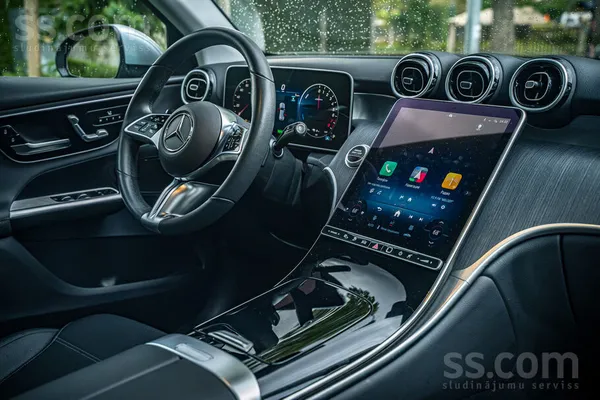 Glc 350 e 4Matic. Год выпуска 03/2025 год. Пробег 16 000 км. Эксклюзив. 
Ав