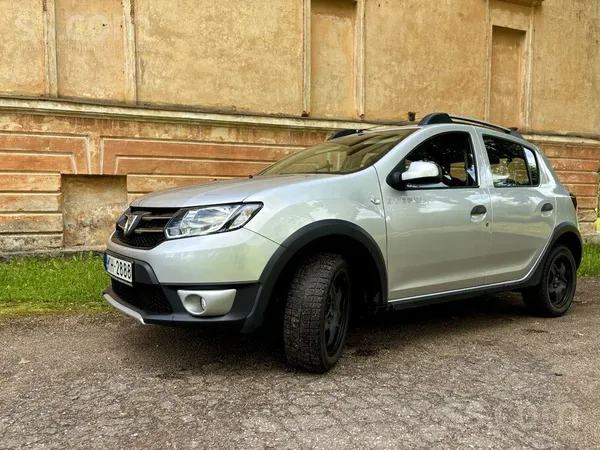 Dacia Pārdodu Dacia Sandero Stepway (2016) labā tehniskā