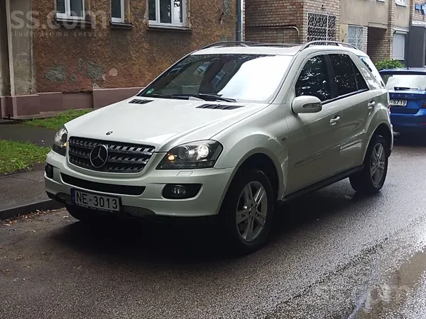 Mercedes ML420 - 1