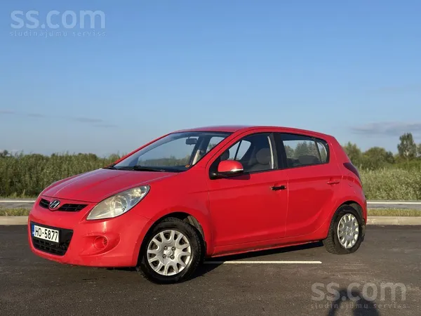 Pārdodu Hyundai I20 1, 4 benzīns. Manuālā kārba. 
Labā tehniskā stāvoklī.