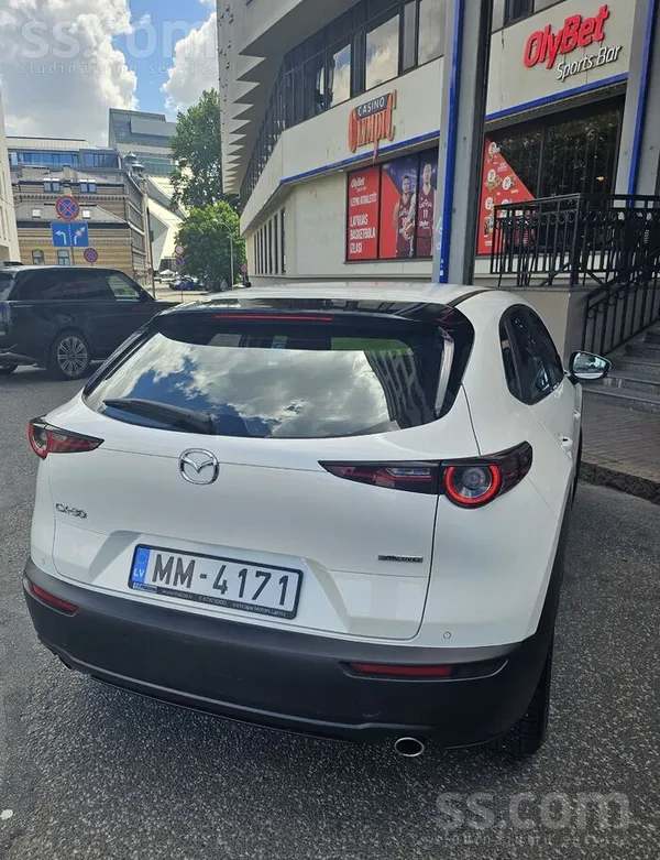 Īpašniece pārdod mazlietotu Mazda Cx30 ar 2.0 benzīna dzinēju, Skayavtiv-g.