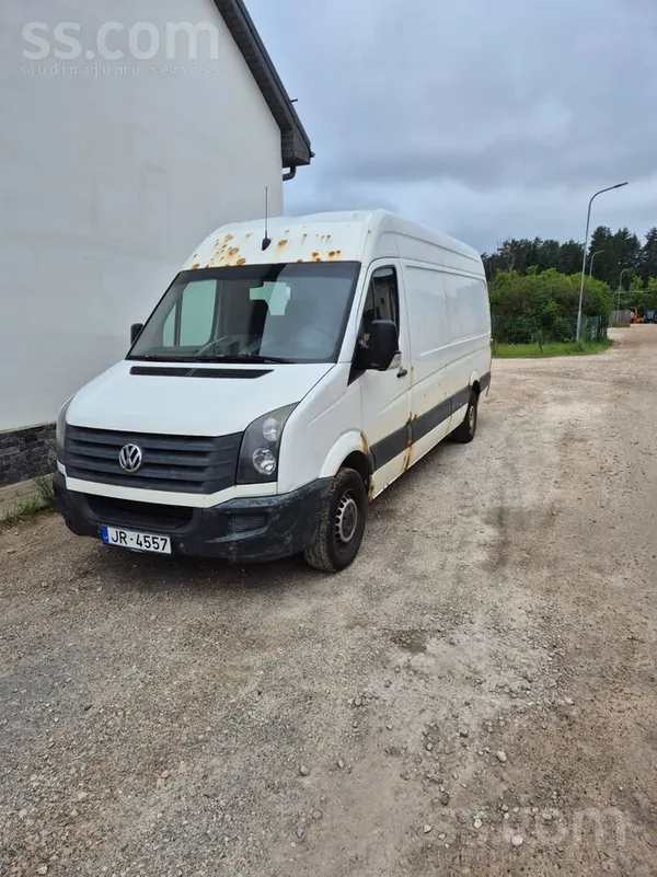 Volkswagen Uzņēmums pārdod garo busu. Nodoklis iekļauts cenā.