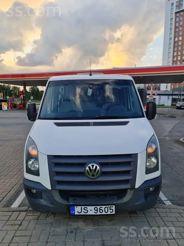 Pārdod Volkswagen Crafter 2.5 Tdi, L2H1 bāze, 9 sēdvietas, M1 kategorija (vi