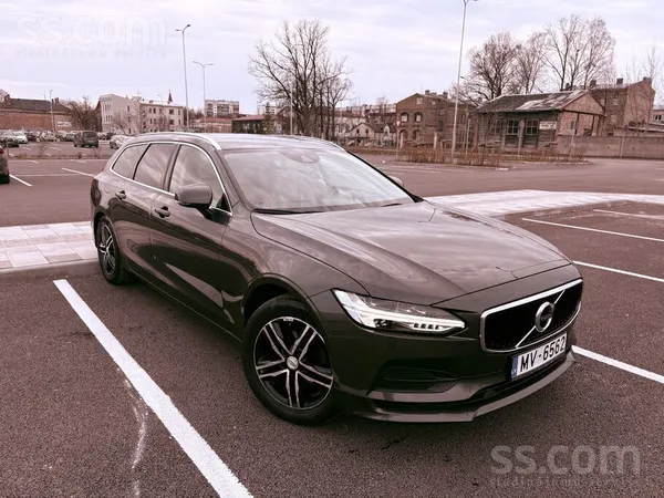 Volvo V90