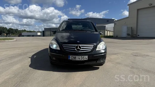 Mercedes B180
